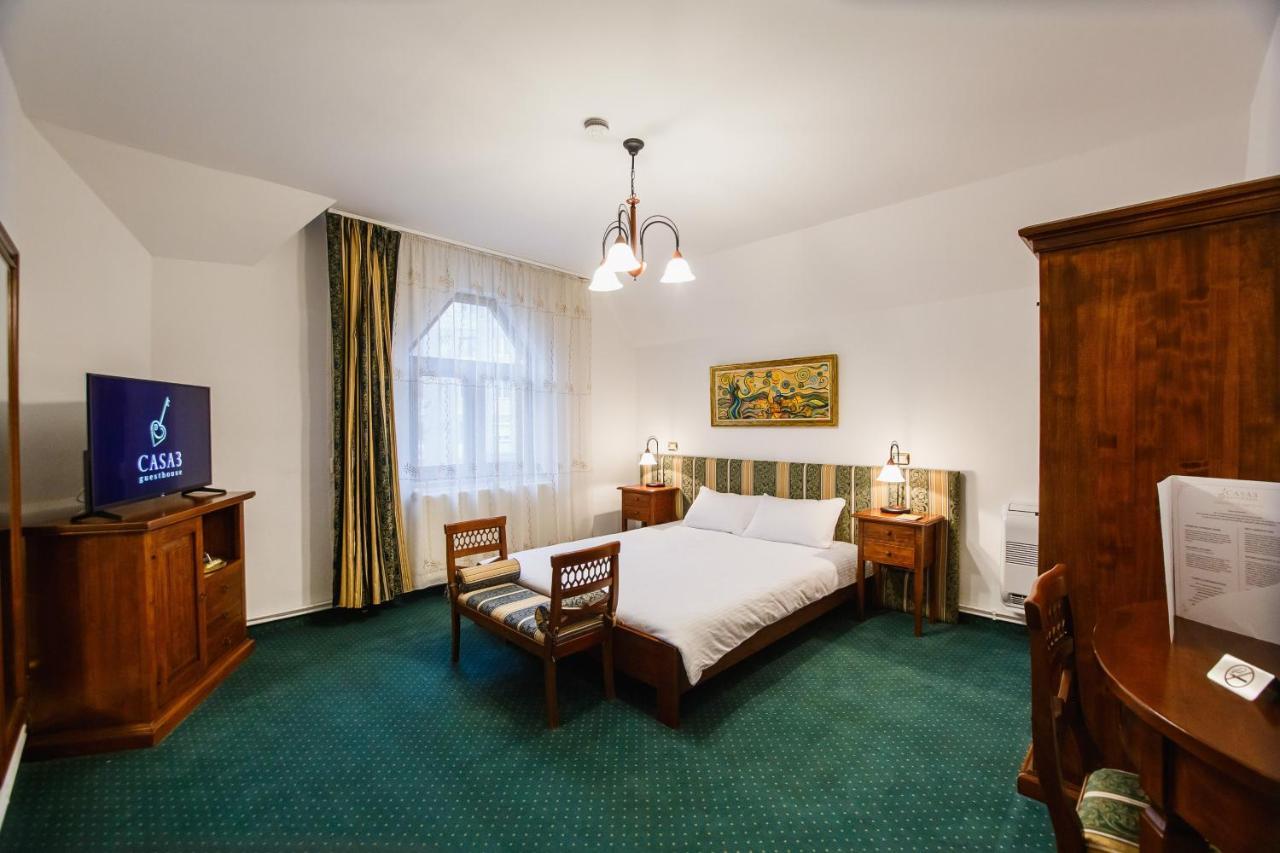 Casa 3 Guesthouse Орадеа Екстериор снимка