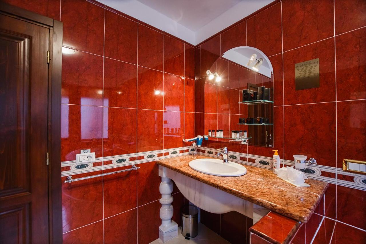 Casa 3 Guesthouse Орадеа Екстериор снимка