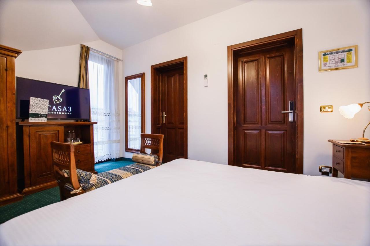 Casa 3 Guesthouse Орадеа Екстериор снимка