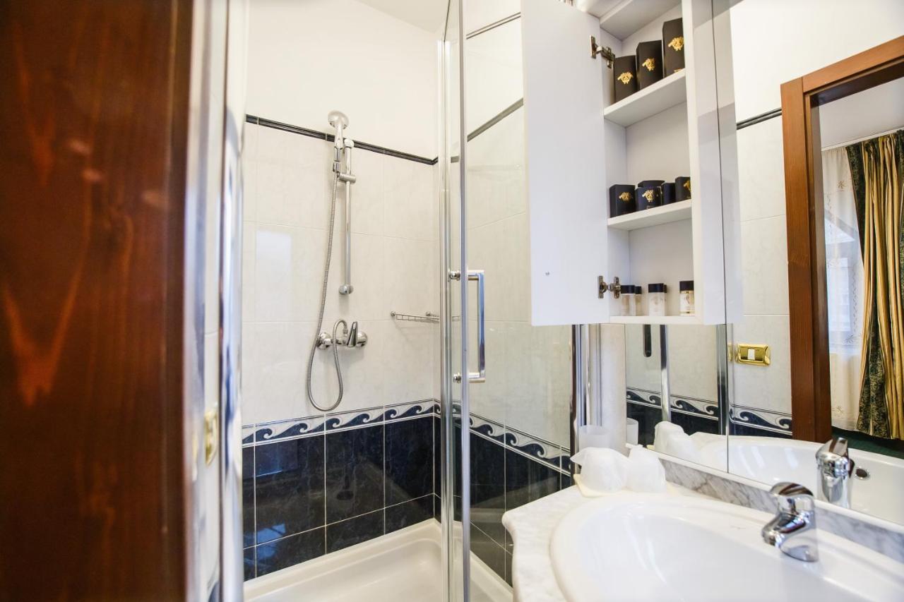 Casa 3 Guesthouse Орадеа Екстериор снимка