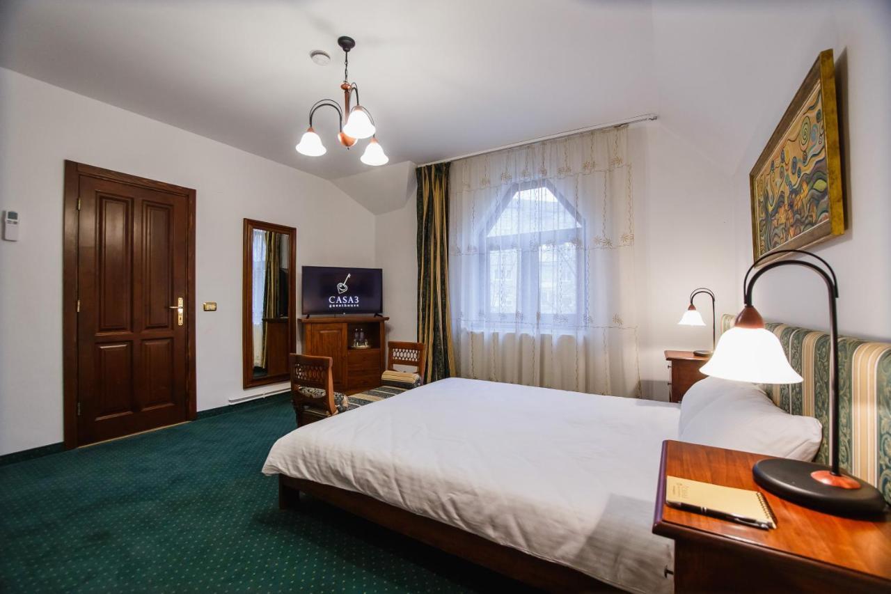 Casa 3 Guesthouse Орадеа Екстериор снимка
