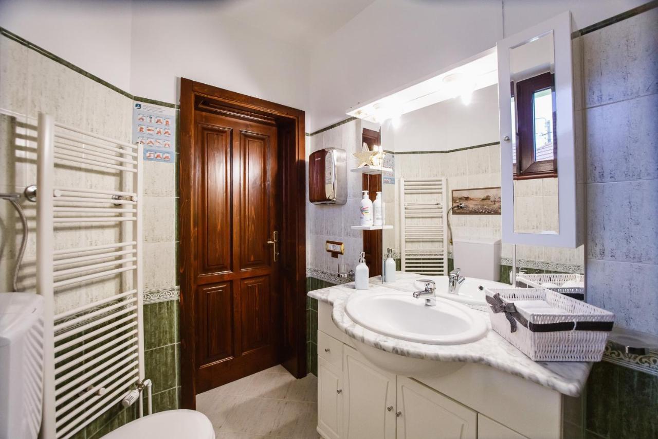 Casa 3 Guesthouse Орадеа Екстериор снимка