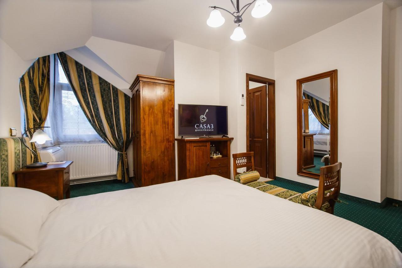 Casa 3 Guesthouse Орадеа Екстериор снимка