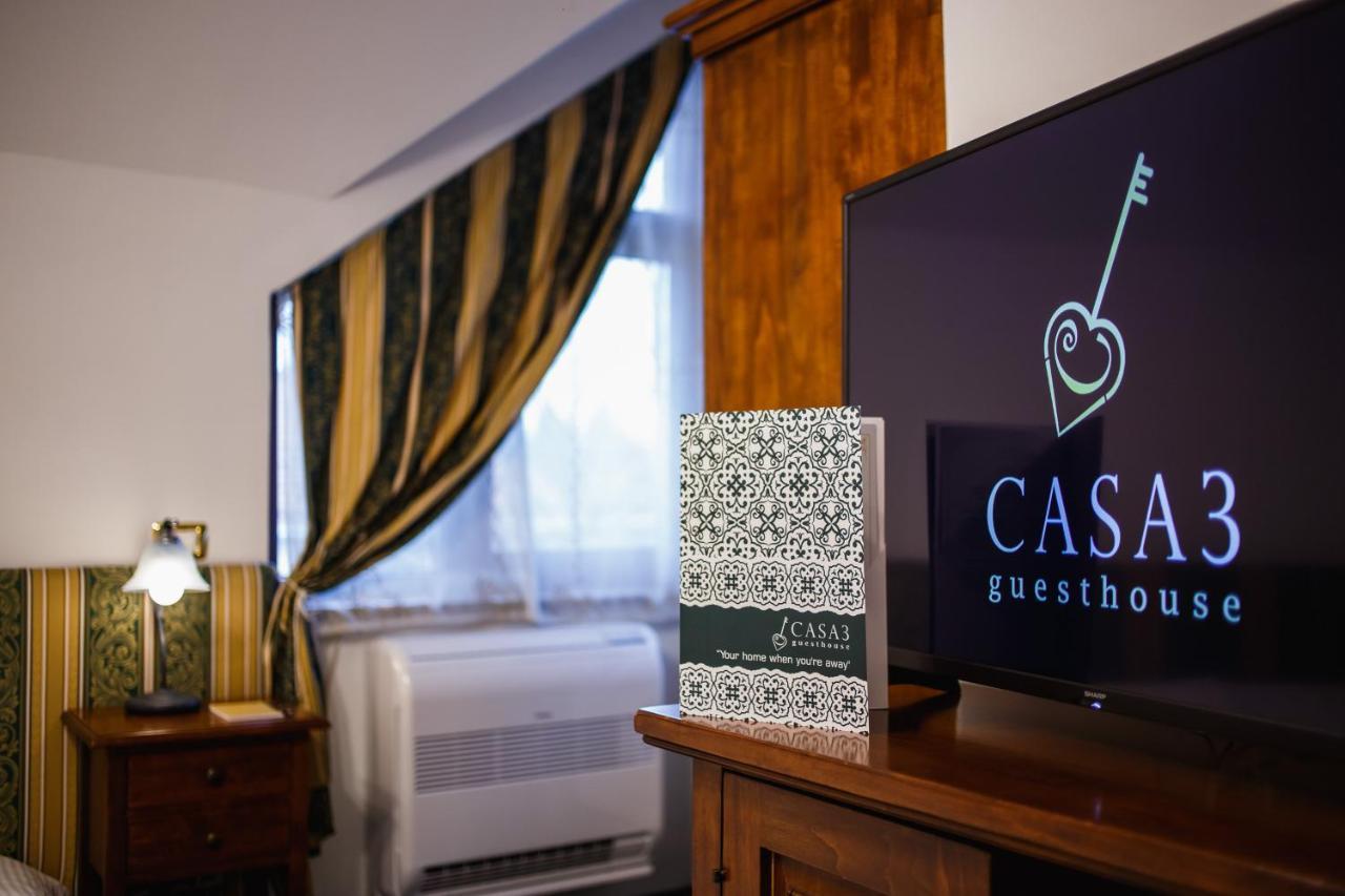 Casa 3 Guesthouse Орадеа Екстериор снимка